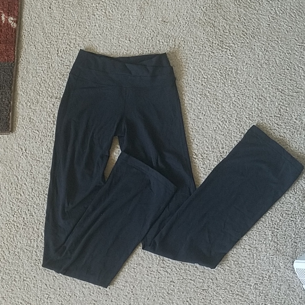 *SOLD* Lulu groove pants